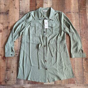 Vibrant sage green safari oversized button down top women's Large